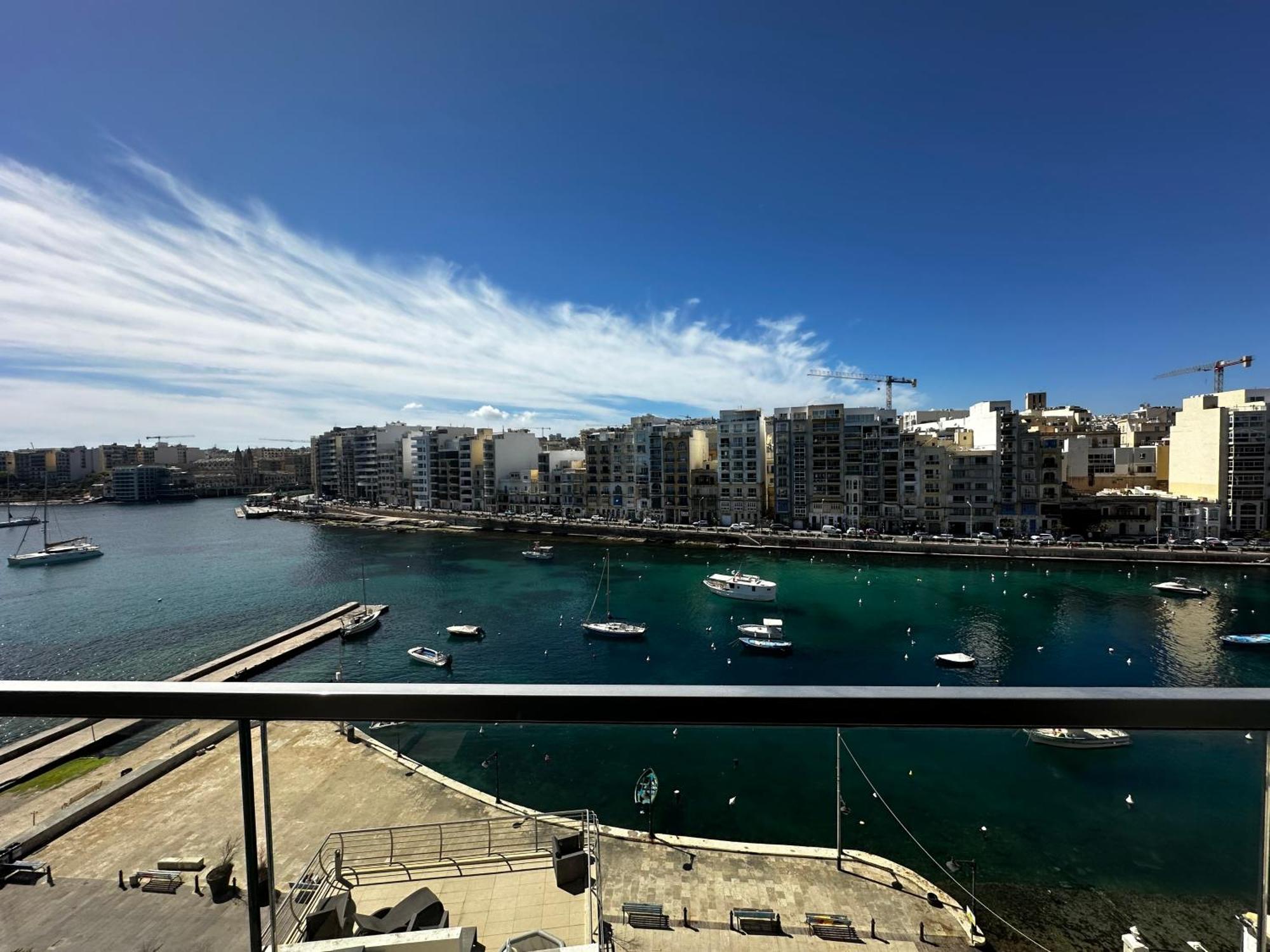 Апартаменты 86 Spinola Bay Сент Джулианс Экстерьер фото